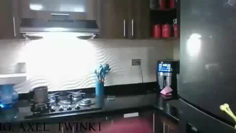 Axel  online show from October 2025 02:14:02 AM