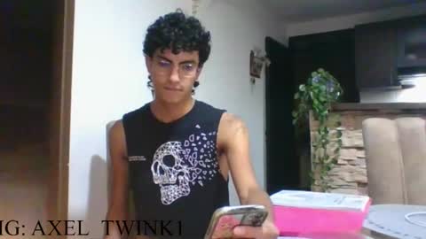 Axel  online show from October 2025 01:39:01 AM