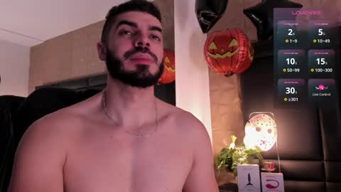 Axel Thompsom online show from October 2025 11:25:01 AM