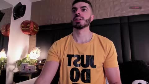 Axel Thompsom online show from October 2025 11:58:01 AM