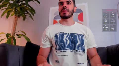 Axel Thompsom online show from November 2025 12:08:02 PM