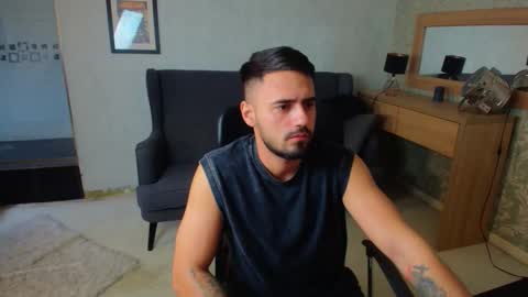 AxelWaylon online show from October 2025 10:27:02 AM