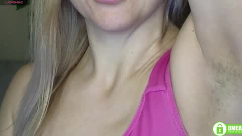 Snapshot of ay_kiss_jully chatting on December 2025 06:36:02 PM Jully online show from December 2025 06:36:02 PM