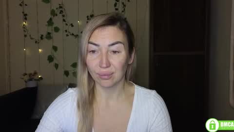 Snapshot of ay_kiss_jully chatting on January 2026 06:33:01 PM Jully online show from January 2026 06:33:01 PM