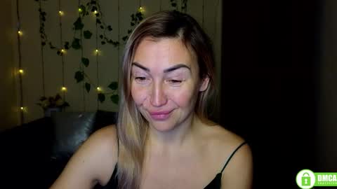 Snapshot of ay_kiss_jully chatting on January 2026 06:22:02 PM Jully online show from January 2026 06:22:02 PM