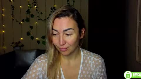 Snapshot of ay_kiss_jully chatting on January 2026 06:24:02 PM Jully online show from January 2026 06:24:02 PM