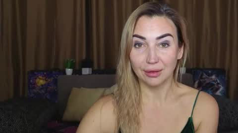 Snapshot of ay_kiss_jully chatting on January 2026 06:33:02 PM Jully online show from January 2026 06:33:02 PM