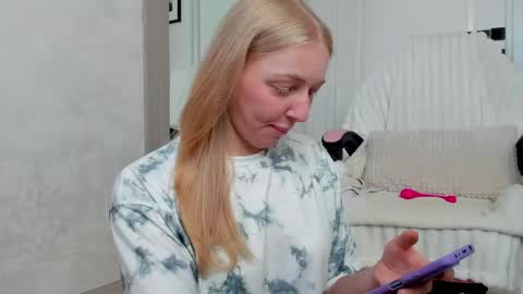 SundyRose online show from May 2026 07:39:02 AM