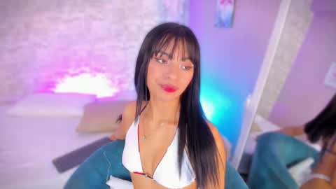 Ayla online show from December 2025 04:19:02 AM