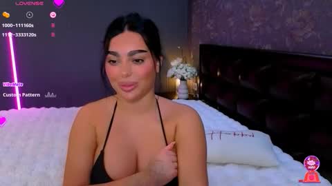 Ayla online show from October 2025 07:03:02 PM