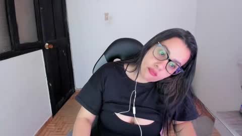 Snapshot of aylaislem chatting on February 2025 04:05:01 AM SandyMODELINDEPENDIENT online show from February 2025 04:05:01 AM