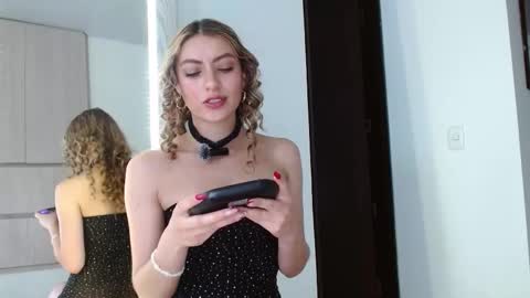 AYLEEN    online show from February 2026 01:42:02 PM