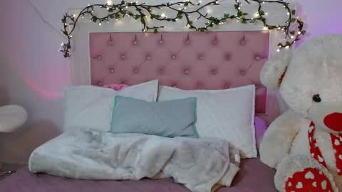 AYLEEN    online show from April 2026 07:45:01 AM