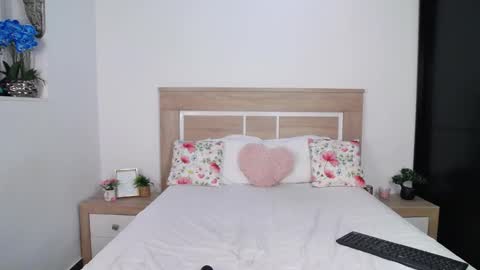 Aylin Ross online show from October 2025 06:21:01 PM