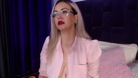 Azahara online show from March 2026 02:21:02 PM