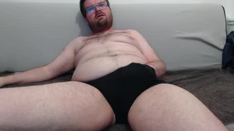 Azer online show from April 2026 07:49:01 PM