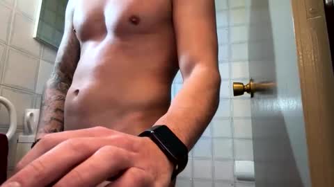 azks00 online show from December 2025 02:37:02 PM