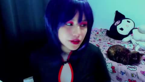 Snapshot of azu_moure chatting on July 2026 01:37:01 AM Azu Moure online show from July 2026 01:37:01 AM