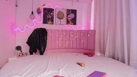 Snapshot of azul_horny chatting on December 2024 08:42:02 PM PRINCESS AZUL. online show from December 2024 08:42:02 PM