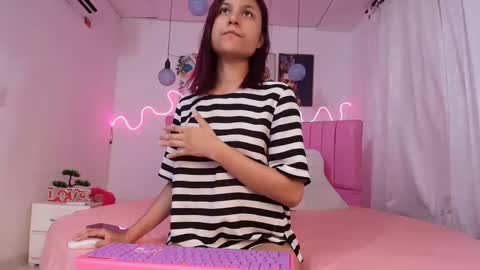 Snapshot of azul_horny chatting on September 2025 11:04:02 PM PRINCESS AZUL. online show from September 2025 11:04:02 PM