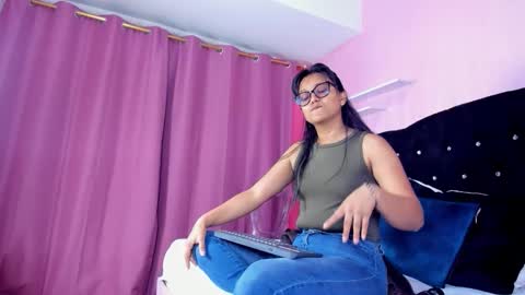 azul_moon online show from November 2025 03:50:02 AM