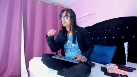 azul_moon online show from December 2025 03:56:01 AM