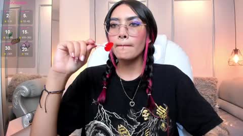 Azura online show from December 2024 07:57:01 PM