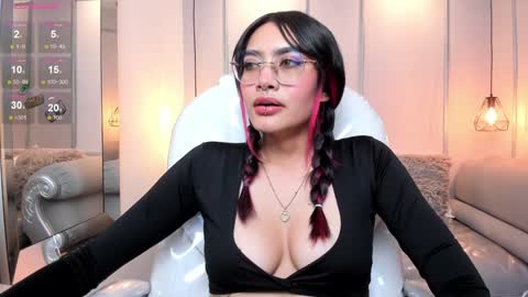 Azura online show from December 2024 11:32:01 PM