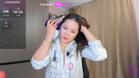 Snapshot of azure_moon chatting on February 2026 06:22:02 PM azure_moon online show from February 2026 06:22:02 PM