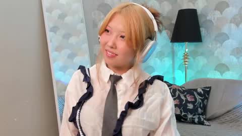 Mimi online show from April 2026 02:08:02 PM