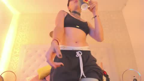 Snapshot of b3k_afrodict chatting on September 2025 01:04:01 PM Anny online show from September 2025 01:04:01 PM