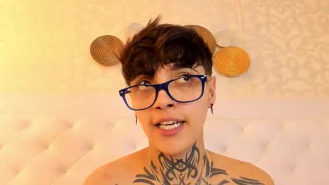 Snapshot of b3k_afrodict chatting on October 2025 11:47:01 PM Anny online show from October 2025 11:47:01 PM