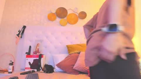 Anny online show from October 2025 03:43:01 AM