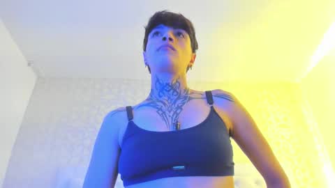 Anny online show from November 2025 03:39:01 AM