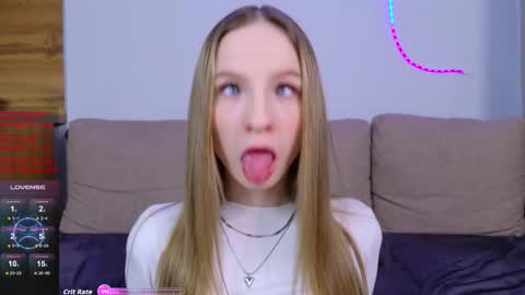 b4by_emilia online show from November 2025 01:22:02 PM