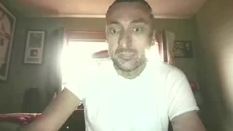 Snapshot of b_johnson530 chatting on November 2025 09:25:02 PM b_johnson530 online show from November 2025 09:25:02 PM