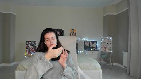 Monica online show from September 2025 12:36:02 AM