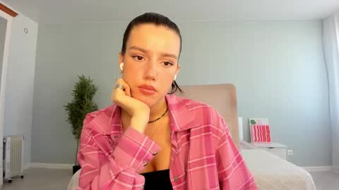 Monica online show from September 2025 06:17:02 AM