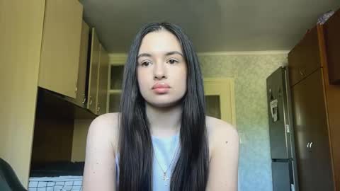 Caroline online show from May 2026 08:32:01 AM