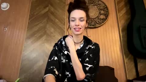 Fern Browning online show from March 2025 05:50:02 PM