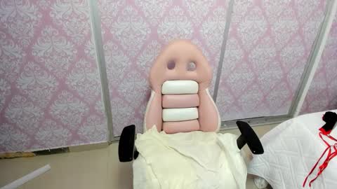 Snapshot of baby_alisson18 chatting on November 2025 12:17:01 PM ALISSON online show from November 2025 12:17:01 PM