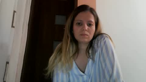 Snapshot of baby_blondee chatting on December 2025 08:04:02 PM Baby Blonde online show from December 2025 08:04:02 PM