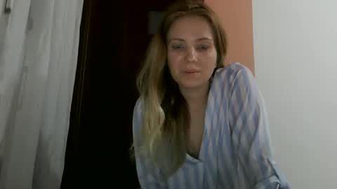 Snapshot of baby_blondee chatting on February 2026 06:44:01 PM Baby Blonde online show from February 2026 06:44:01 PM