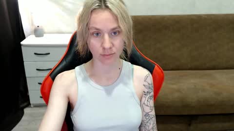 baby_kitte online show from November 2025 09:21:02 AM