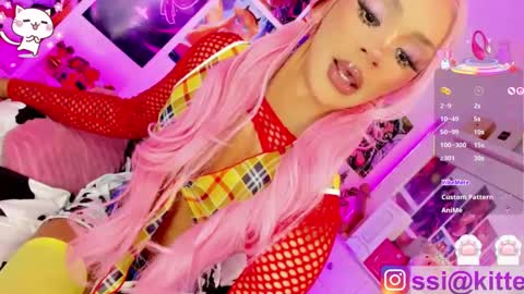 baby_lissi online show from September 2025 07:21:01 AM