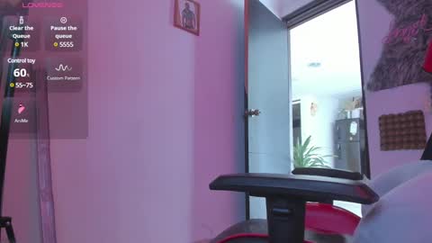 FOLLOW ME  online show from March 2025 02:23:02 PM