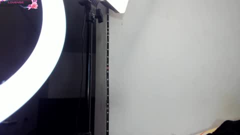     online show from February 2025 06:24:01 PM