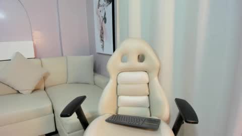 ANGEL online show from February 2026 03:27:01 AM