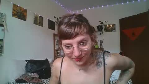 Snapshot of babydemon6 chatting on December 2024 02:17:02 PM babydemon6 online show from December 2024 02:17:02 PM