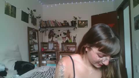 Snapshot of babydemon6 chatting on December 2024 01:17:01 PM babydemon6 online show from December 2024 01:17:01 PM